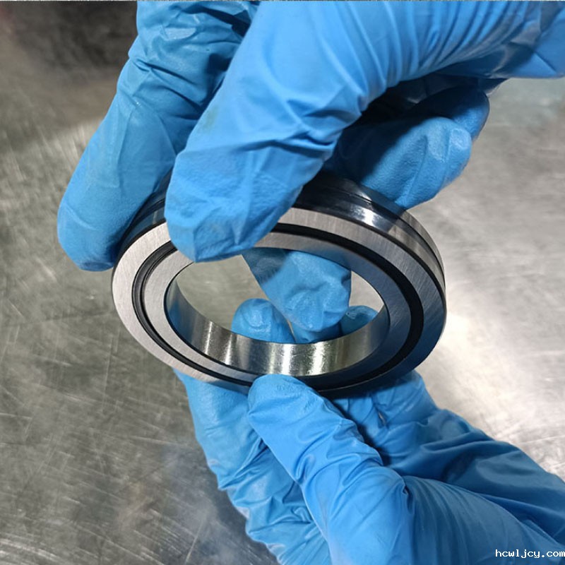 交叉滚子轴承保持架损坏的原因及表现